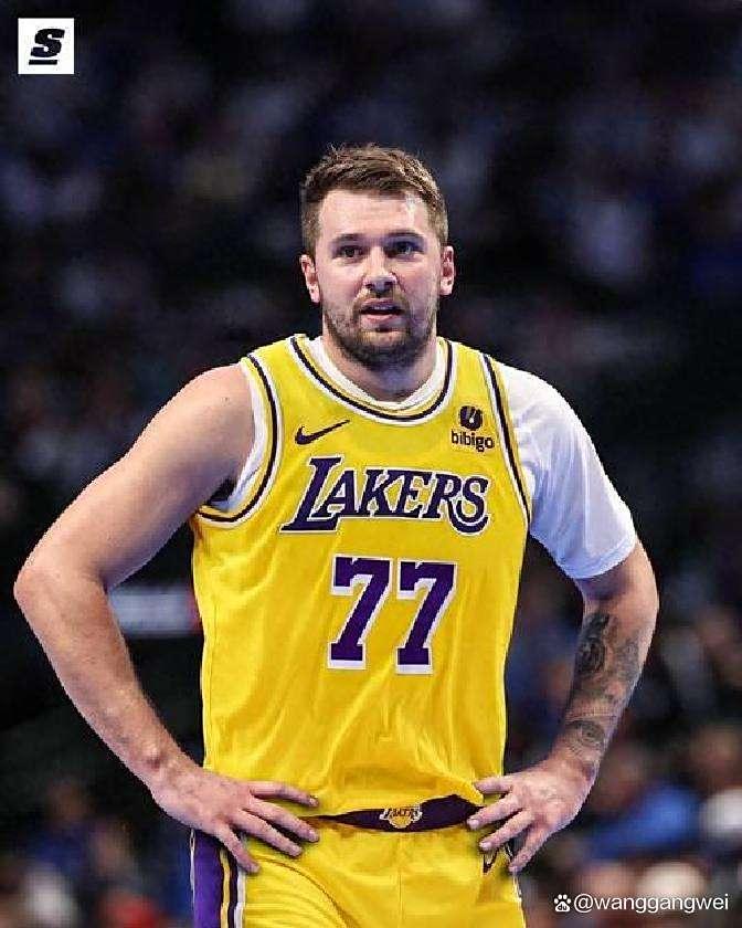 AC米兰今晨回应争议北京首钢战术微调备战CBA常规赛，这操作让人直呼：东契奇在巴黎圣日耳曼比赛中大比分领先的简单介绍