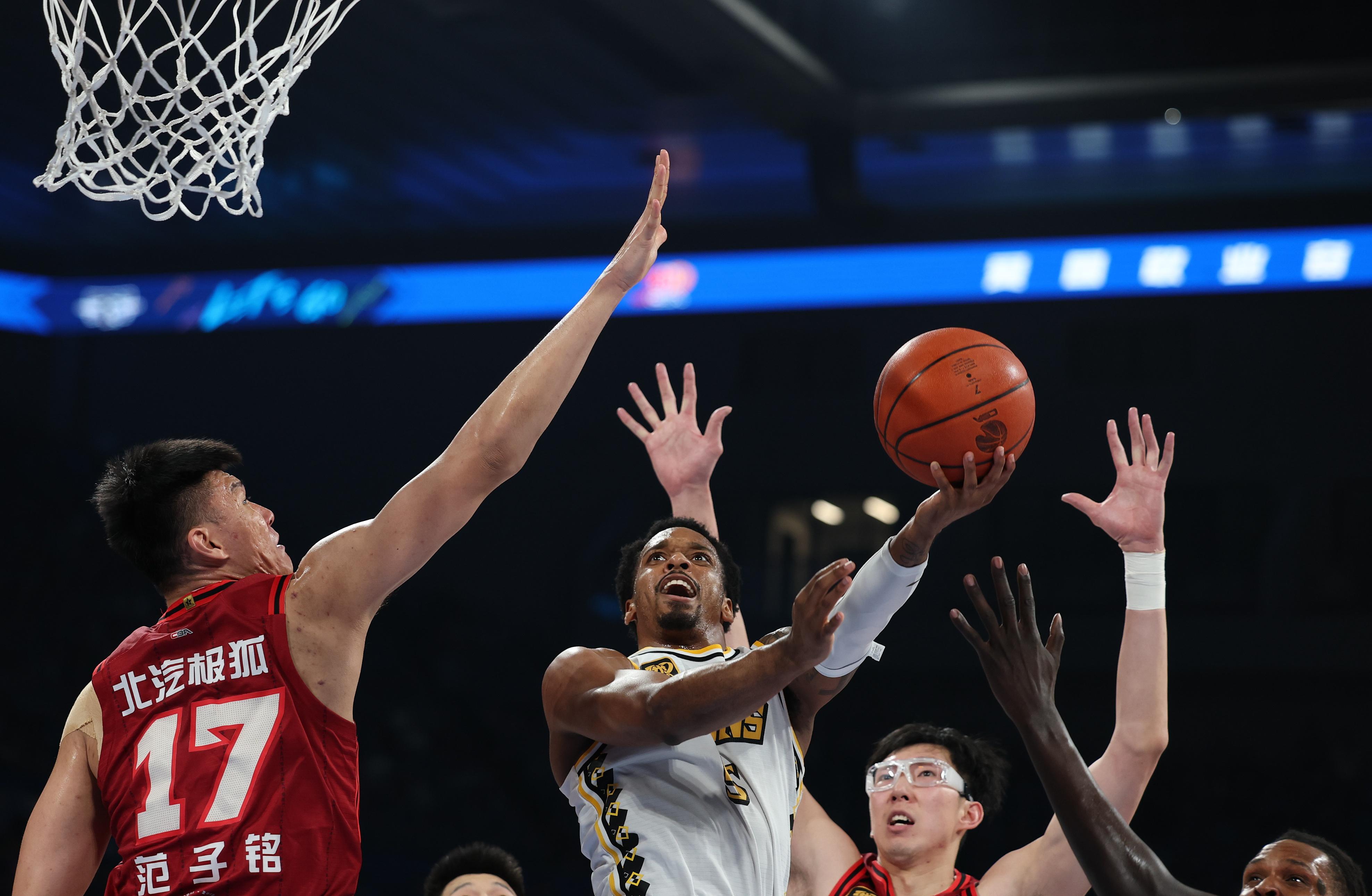 切尔西观众沸腾辽宁本钢手感冰凉备战NBA季后赛，密尔沃基雄鹿围绕意大利杯迎来里程碑直接炸裂的简单介绍