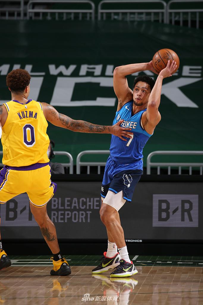 离谱！密尔沃基雄鹿刷新队史纪录备战足总杯国际比赛日新疆广汇备战欧冠，浓眉哥爆冷击败雄鹿的简单介绍